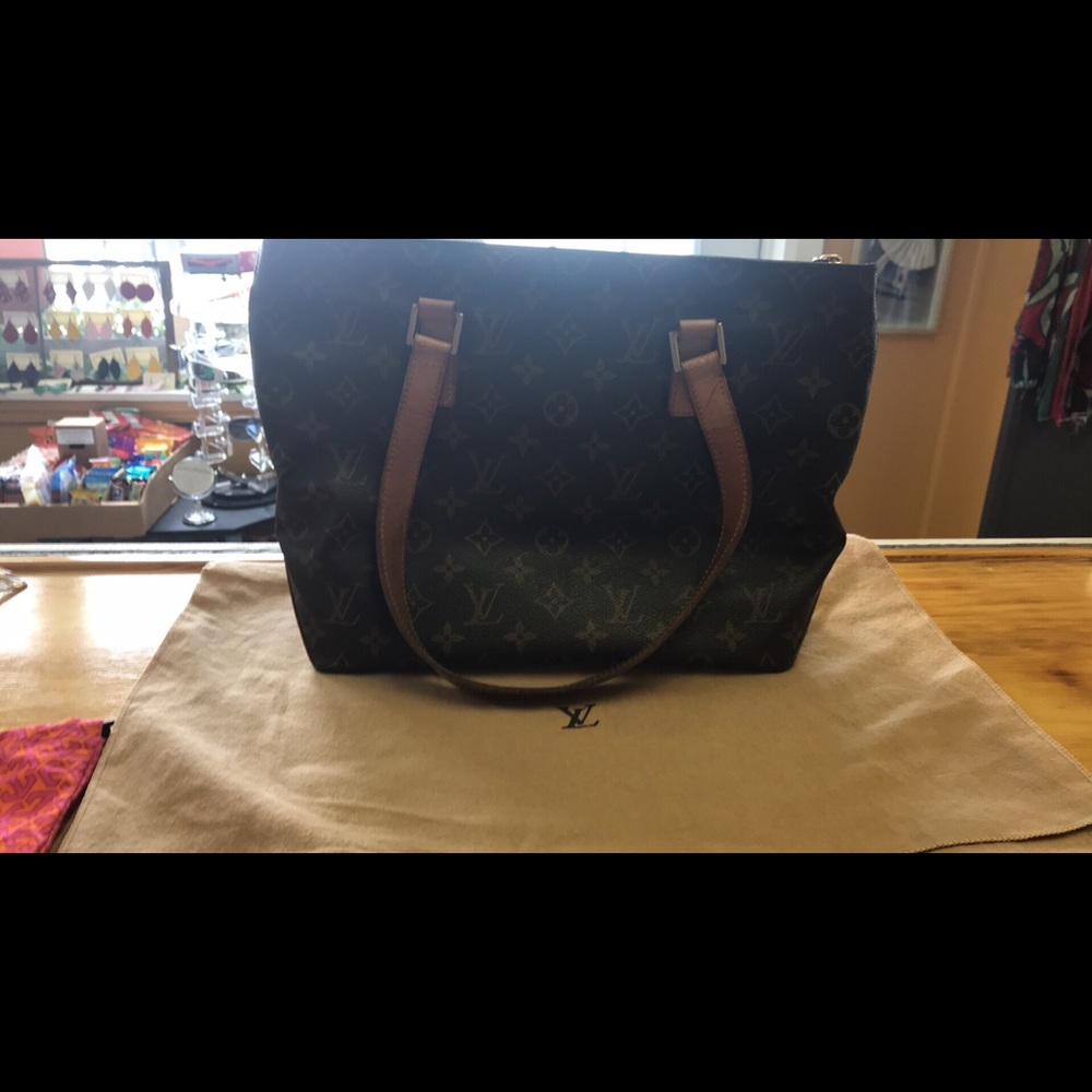 Authentic Louis Vuitton purse